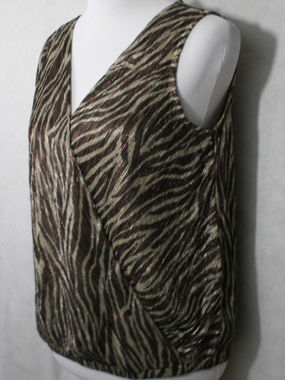 eri + ali Brown & Green Metallic/Poly Blend Animal Print Lined Top SZ M EUC